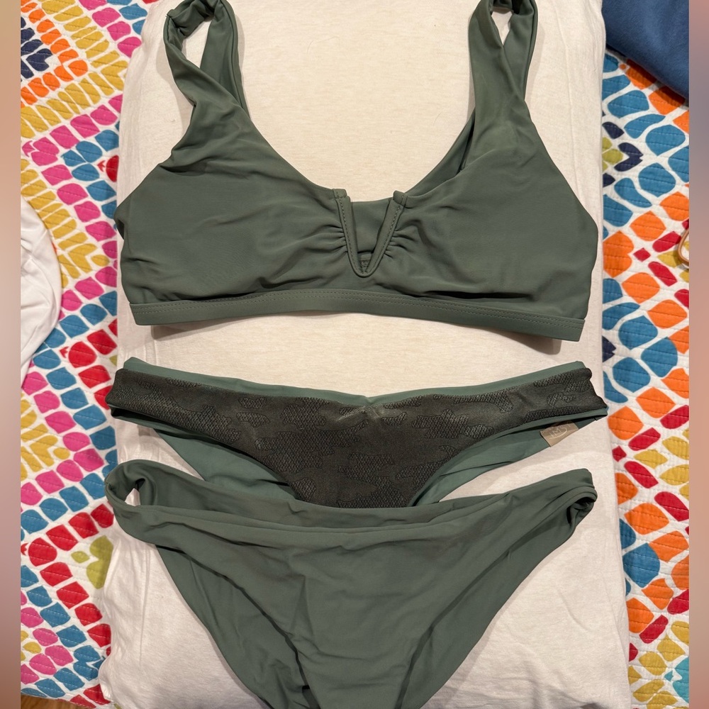 3 in 1 Bikini Set!